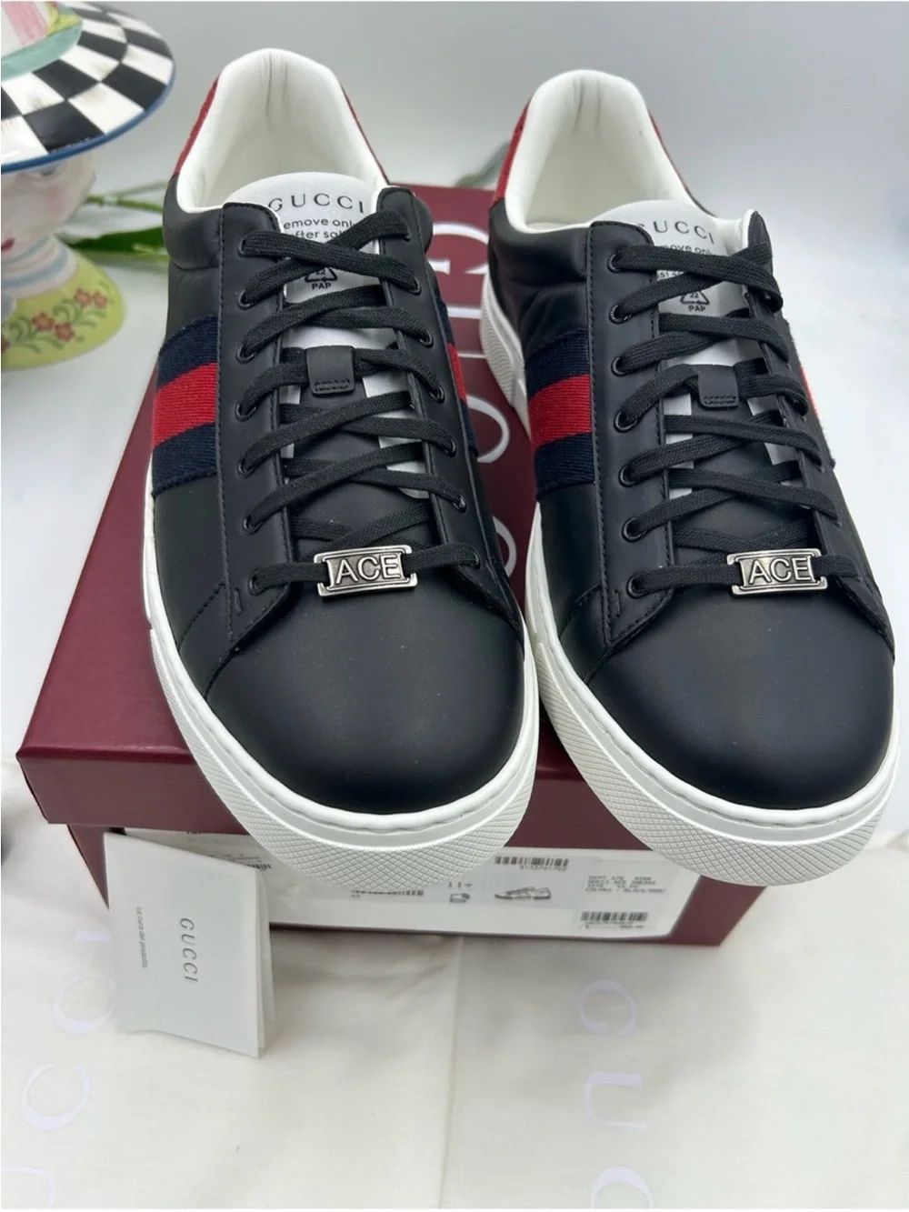 Men’s Gucci, ace leather web striped sneakers size 11.5 fits 12.5 US made Italy